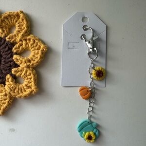 NWT Sunflower & Pumpkin Keychain